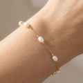 Dainty Chain Pearl Bracelet