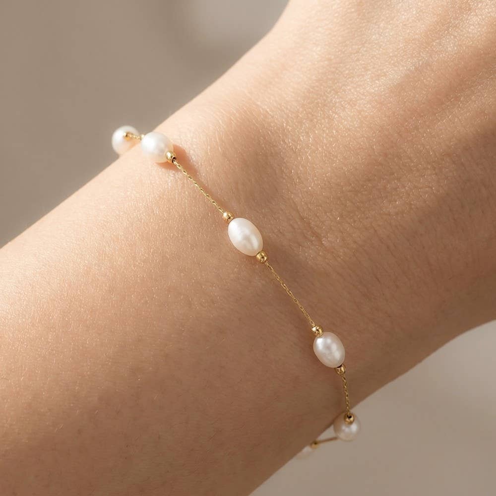 Dainty Chain Pearl Bracelet