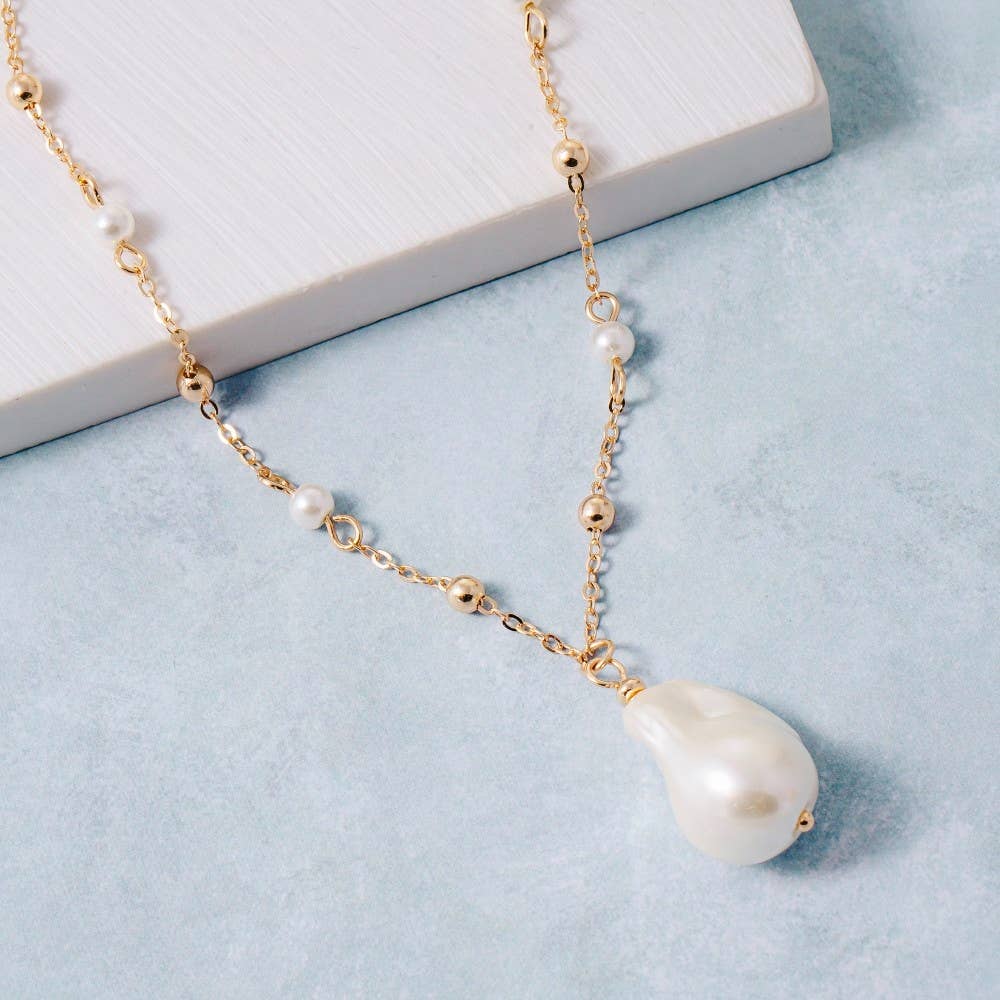 Pearl Pendant Necklace