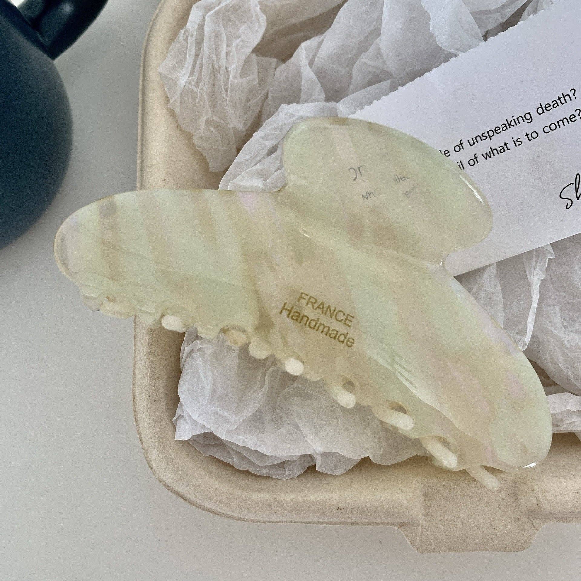Ellison Hair Clip- Ivory