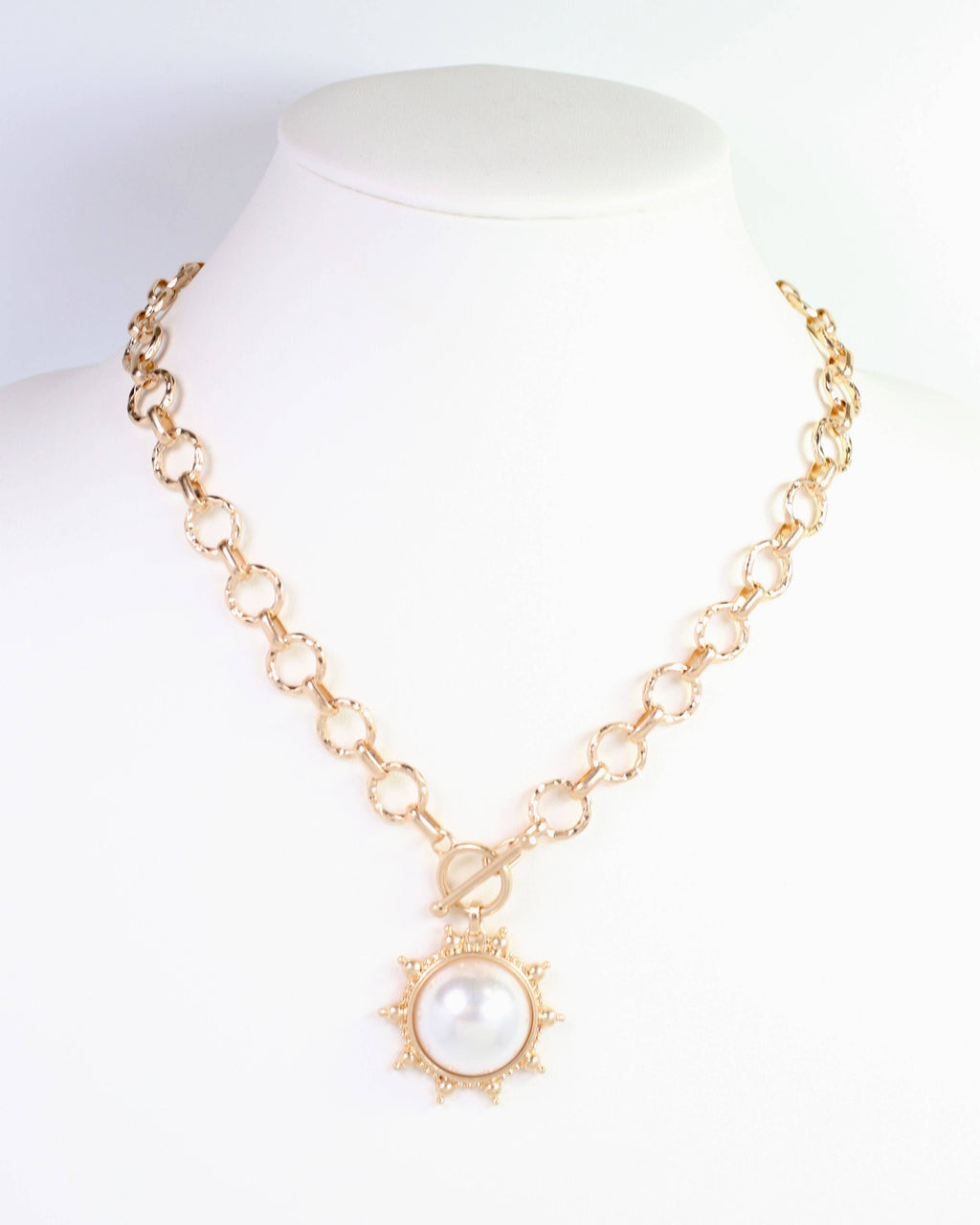 Macquarie Pearl Toggle Necklace